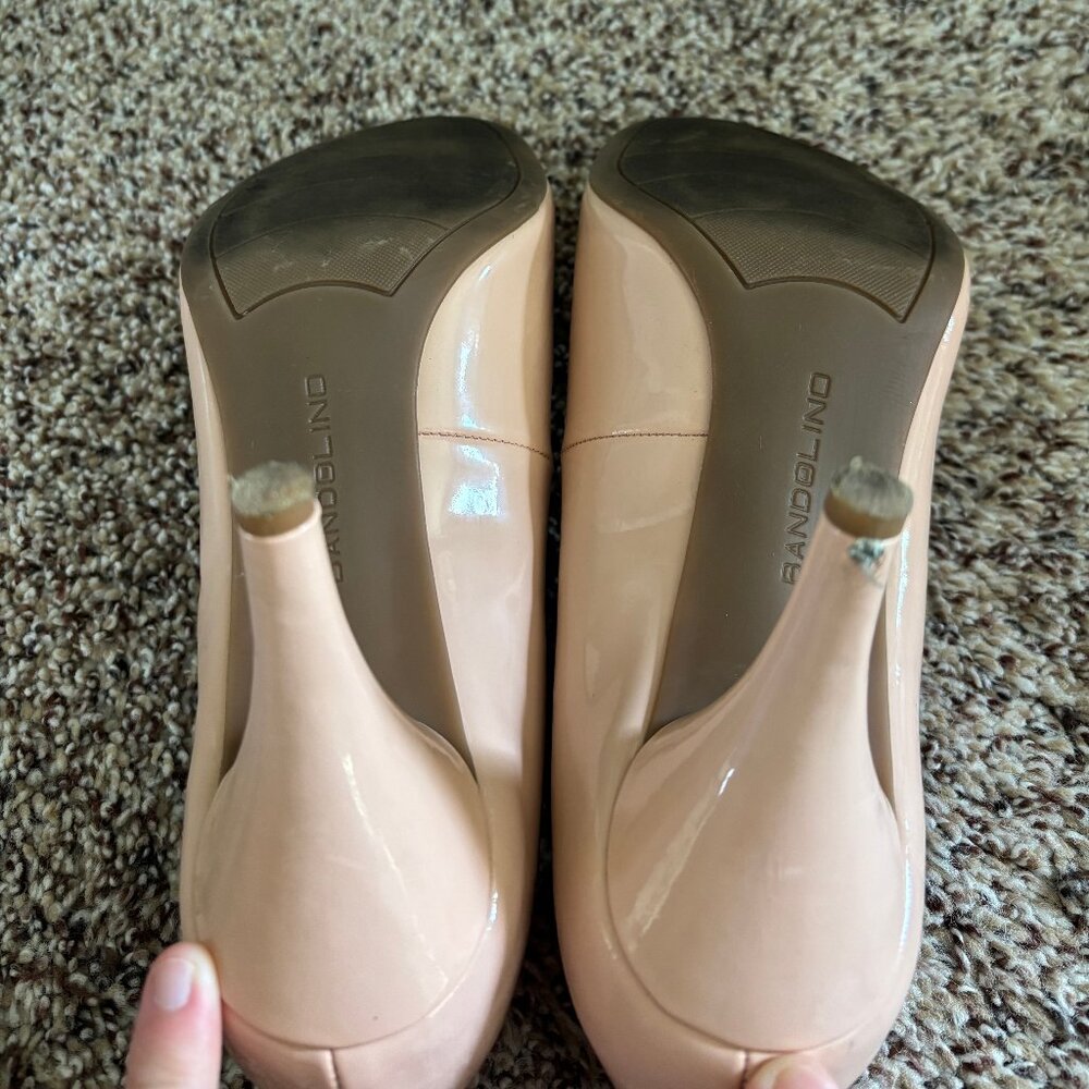 pale pink closed toed heels